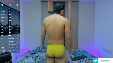 Snapshot of alan_nd_kevin chatting on 20, 9, 2025 Alan Kevin can we reach 100 thumbs up please guys online show from 20, 9, 2025