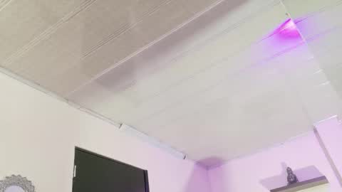 Maeve  online show from 29, 10, 2025