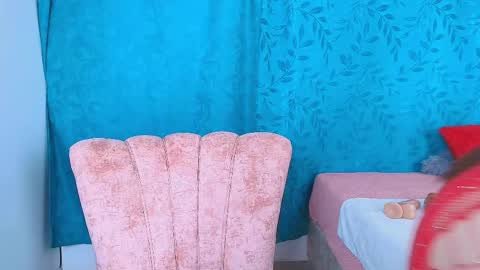 alana_pink95 online show from 20, 4, 2026