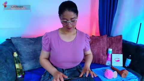 Alana  online show from 16, 12, 2025