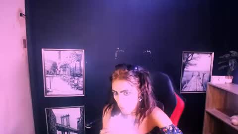 Snapshot of alanadelray chatting on 18, 11, 2025 alanadelray online show from 18, 11, 2025