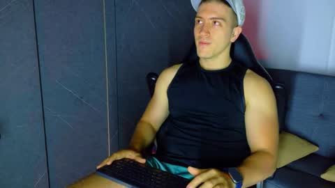 Snapshot of alanferrer chatting on 10, 2, 2026 Alan Ferrer online show from 10, 2, 2026