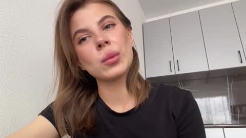 Mila online show from 29, 10, 2025