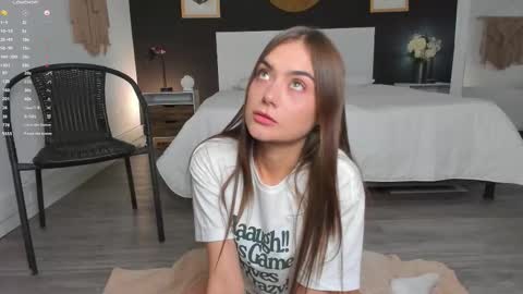 Alanna Cute Russell online show from 6, 11, 2025