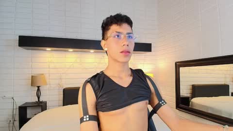 alannaughty_ online show from 7, 1, 2025