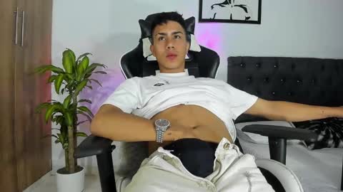 alannaughty_ online show from 19, 11, 2025