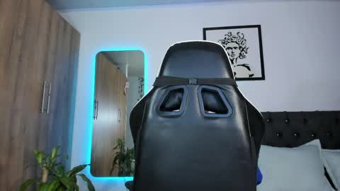Snapshot of alannaughty_ chatting on 21, 5, 2026 alannaughty_ online show from 21, 5, 2026