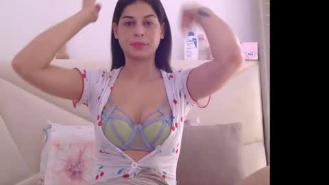 Snapshot of alaouirim25 chatting on 12, 5, 2026 AllylicArabis online show from 12, 5, 2026