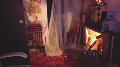 Snapshot of alaskagrace chatting on 5, 12, 2025 Alaska Grace online show from 5, 12, 2025