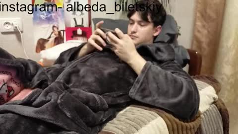 Snapshot of albeda22 chatting on 16, 10, 2025 Albedo online show from 16, 10, 2025