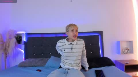 Snapshot of ale_cruzz chatting on 9, 6, 2026 ale_cruzz online show from 9, 6, 2026