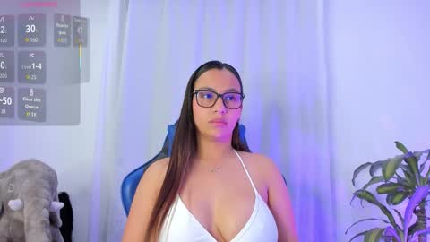 Snapshot of aleaa_ chatting on 19, 10, 2025 aleaa online show from 19, 10, 2025