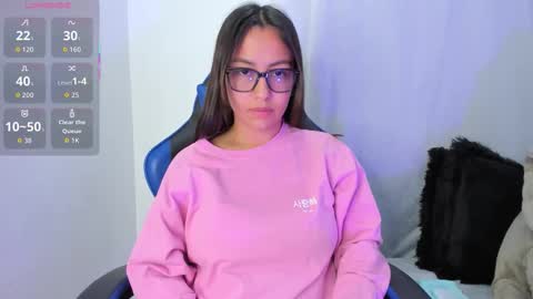 Snapshot of aleaa_ chatting on 22, 10, 2025 aleaa online show from 22, 10, 2025