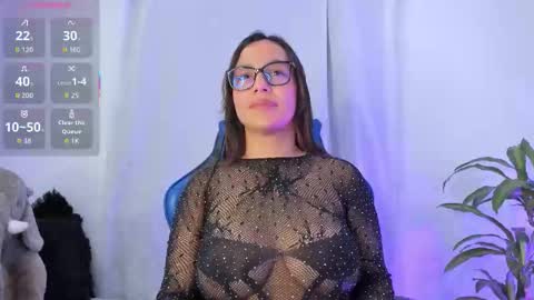 Snapshot of aleaa_ chatting on 22, 10, 2025 aleaa online show from 22, 10, 2025
