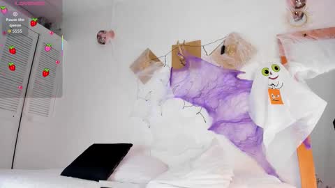 Snapshot of aleexiiaa chatting on 30, 10, 2025 aleexiiaa online show from 30, 10, 2025