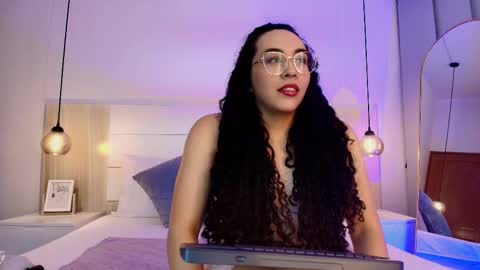 Snapshot of alehia_cute chatting on 23, 10, 2025 Alehia Cute online show from 23, 10, 2025