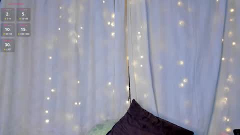 Snapshot of aleja_rossi chatting on 21, 11, 2025 Aleja online show from 21, 11, 2025