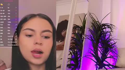 Alejandra online show from 10, 10, 2025