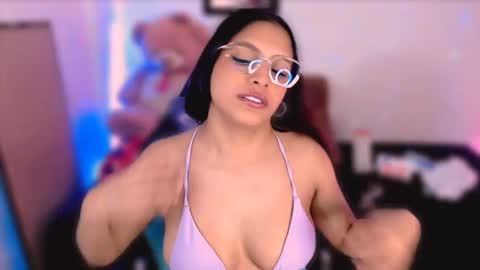 Aleja Harker  online show from 16, 9, 2025