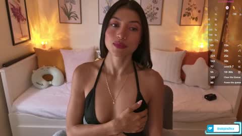 Alejandhra online show from 6, 4, 2026