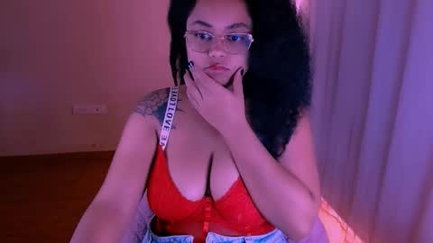 Snapshot of alejandra_conde chatting on 2, 12, 2025 Alejandra online show from 2, 12, 2025
