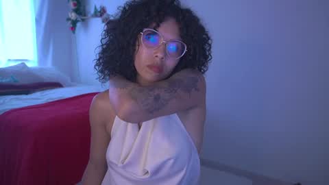 Snapshot of alejandra_kiss98 chatting on 18, 12, 2024 O.F alejandra h1998 stream 300 pm - 1100 pm online show from 18, 12, 2024