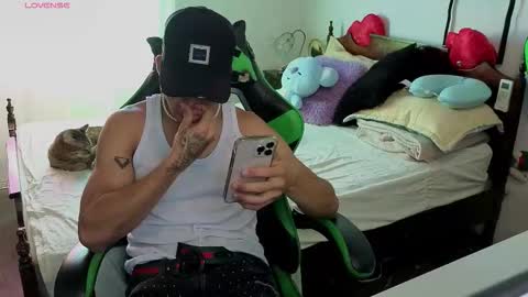 Snapshot of alejandrojf_00 chatting on 3, 10, 2025 Daiki jack online show from 3, 10, 2025