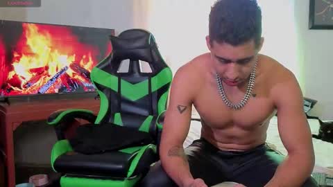 Snapshot of alejandrojf_00 chatting on 21, 11, 2025 Daiki jack online show from 21, 11, 2025