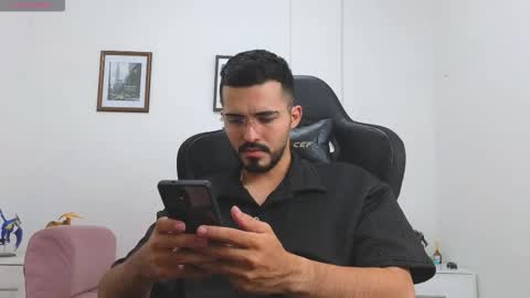 alejandroo_7 online show from 25, 9, 2025