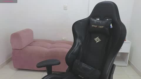 alejandroo_7 online show from 6, 2, 2026