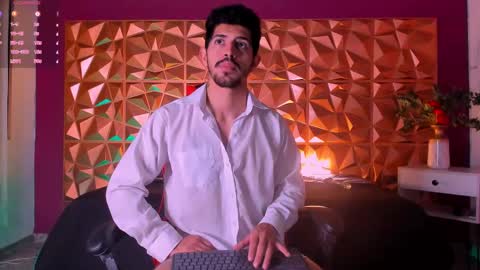 Alejo  online show from 25, 2, 2025