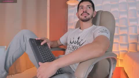 Alejo  online show from 4, 3, 2026