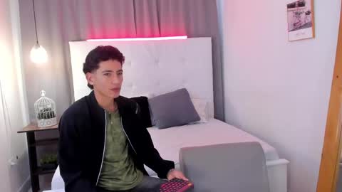 Snapshot of alejo_exotic chatting on 9, 5, 2026 alejo_exotic online show from 9, 5, 2026