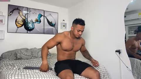 Snapshot of alejo_gero1712 chatting on 9, 11, 2025 Alejo online show from 9, 11, 2025