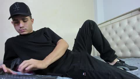 alejo_gray1 online show from 7, 11, 2025