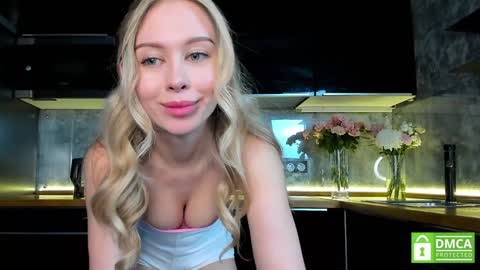 Snapshot of aleksa_cutie chatting on 18, 1, 2025 Next stream - 2 dec - online show from 18, 1, 2025