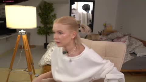 Lexi online show from 5, 12, 2025