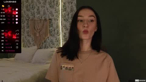 Alena online show from 1, 3, 2025