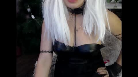 Snapshot of alenablack chatting on 23, 12, 2024 Luly online show from 23, 12, 2024