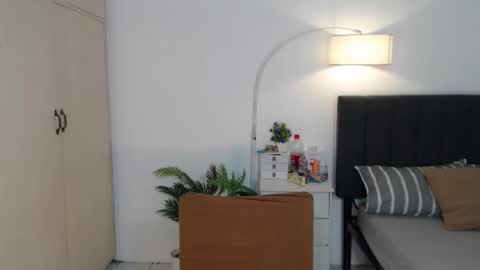 Snapshot of alenajones chatting on 9, 12, 2024 alenajones online show from 9, 12, 2024