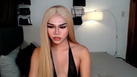 Snapshot of alenajones chatting on 25, 1, 2025 alenajones online show from 25, 1, 2025