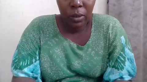 Snapshot of alesha_ chatting on 19, 5, 2026 Noreen Kennth and Emilly online show from 19, 5, 2026