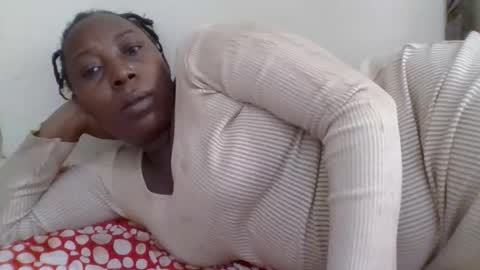 Snapshot of alesha_ chatting on 27, 5, 2026 Noreen Kennth and Emilly online show from 27, 5, 2026