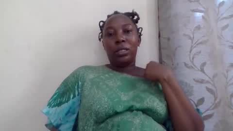 Snapshot of alesha_ chatting on 30, 5, 2026 Noreen Kennth and Emilly online show from 30, 5, 2026