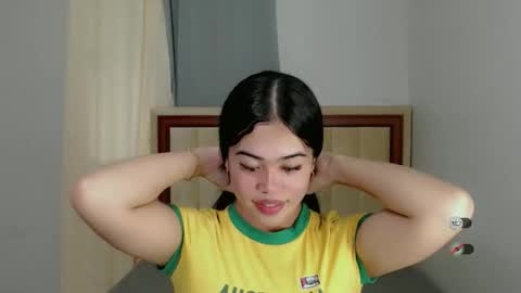 Snapshot of alesha_vibe_me chatting on 12, 9, 2025 alesha_vibe_me online show from 12, 9, 2025