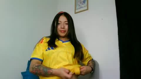 Snapshot of aleska_dollx chatting on 24, 6, 2026 QUEEN OFF MILk IM BACK 15 NOV online show from 24, 6, 2026