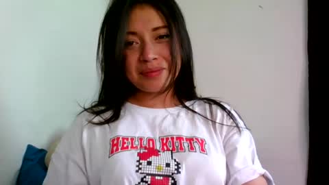 Snapshot of aleska_dollx chatting on 28, 6, 2026 QUEEN OFF MILk IM BACK 15 NOV online show from 28, 6, 2026