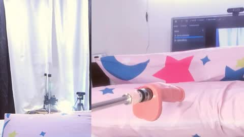 Snapshot of aleska_james chatting on 2, 12, 2025 aleska_james online show from 2, 12, 2025