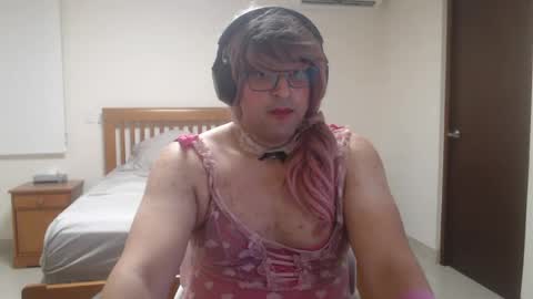 Snapshot of alessalindo840 chatting on 2, 8, 2026 AlessaBabyGirl840 online show from 2, 8, 2026