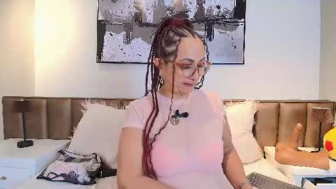 Snapshot of alessandraleroy chatting on 15, 6, 2026 Alessandra online show from 15, 6, 2026